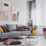 Décoration murale : les thèmes adaptés à un salon