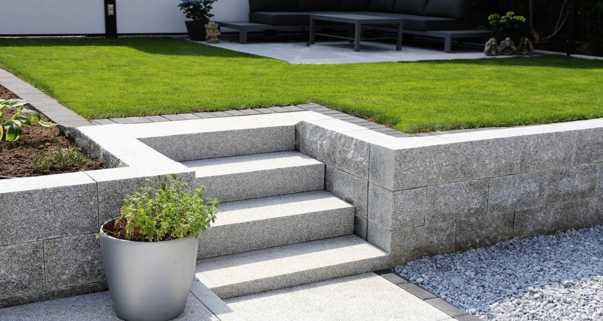 Pourquoi faire appel à un granitier pour la décoration extérieure ?