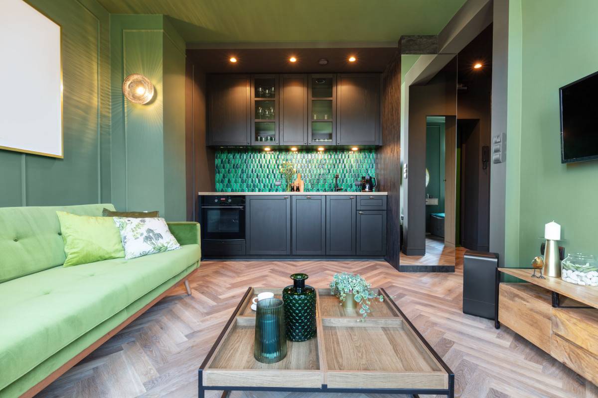 intérieur couleur naturelle bois et camaieu de vert